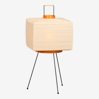 Lampe Akari 7A par Isamu Noguchi pour l’atelier Ozeki et Vitra