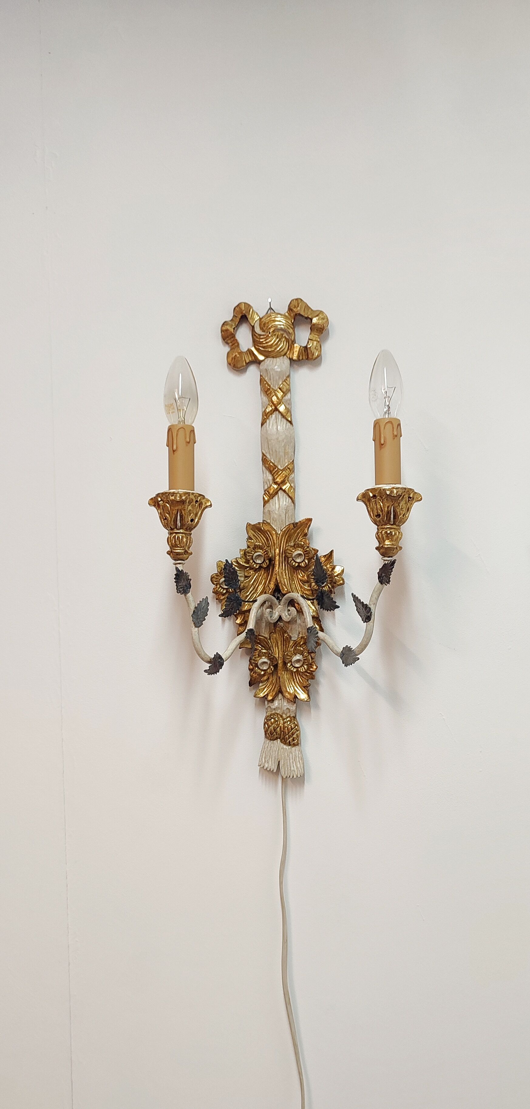 Polychrome beech wood sconces. Spain 1900