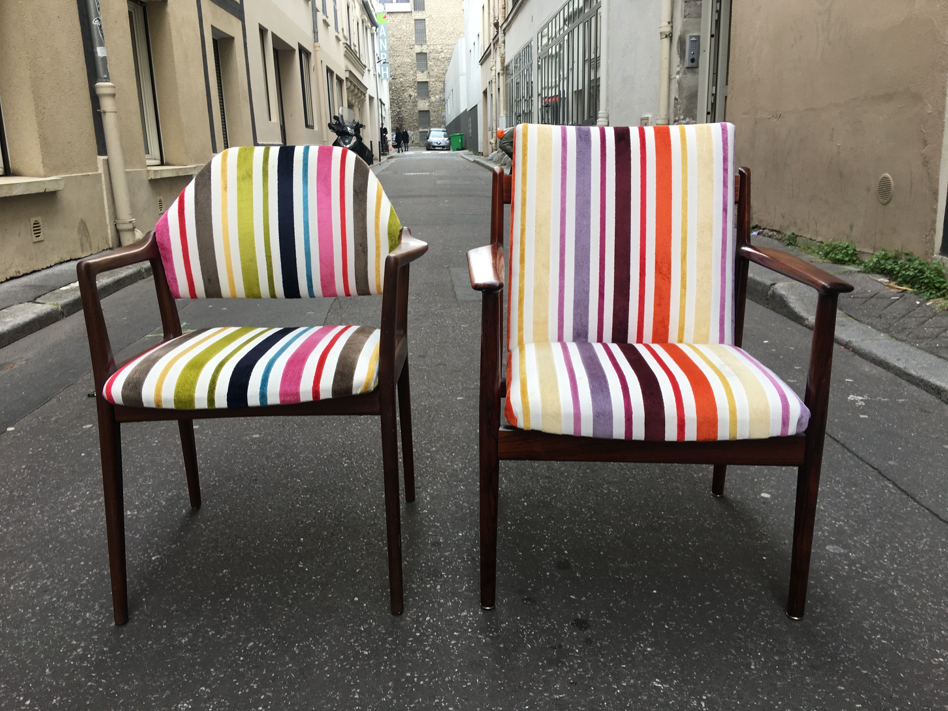 Scandinavian rosewood chair with Nobilis fabric