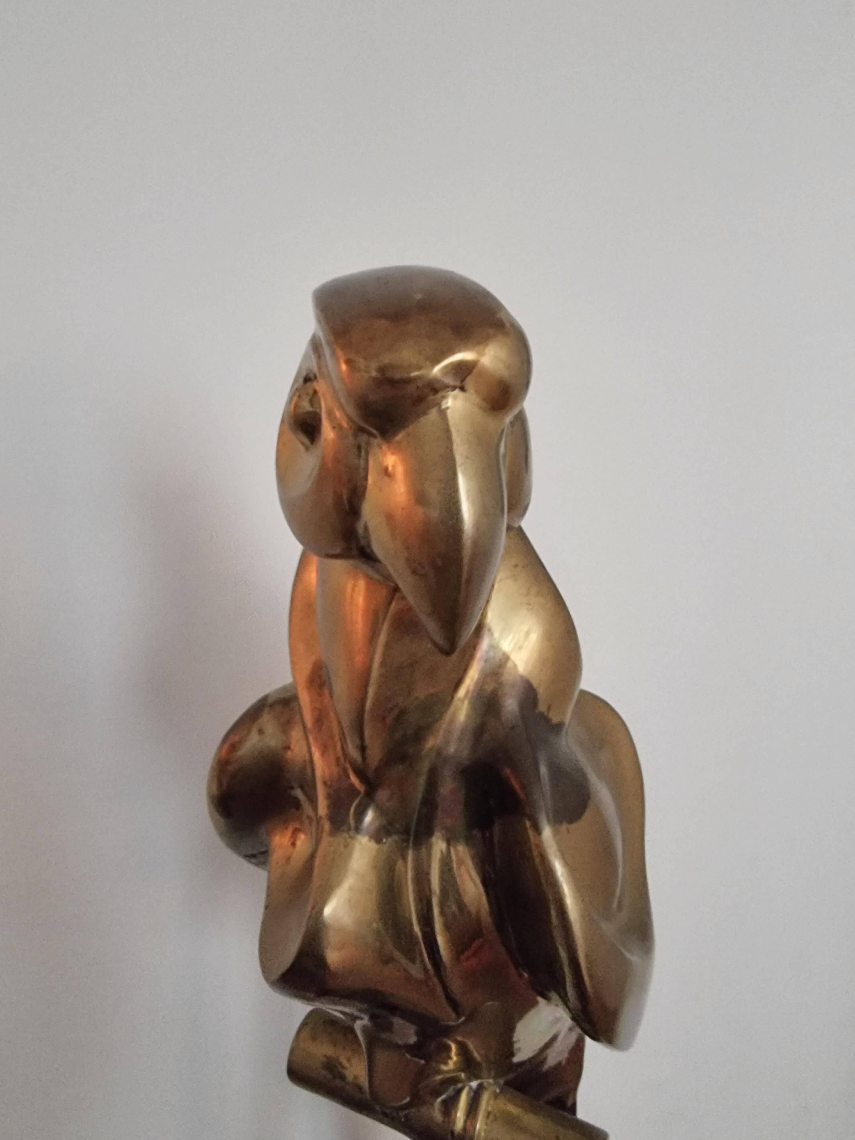 Decorative sculpture in solid brass representing a parrot, 1970s, Palm Beach/Hollywood Regency.