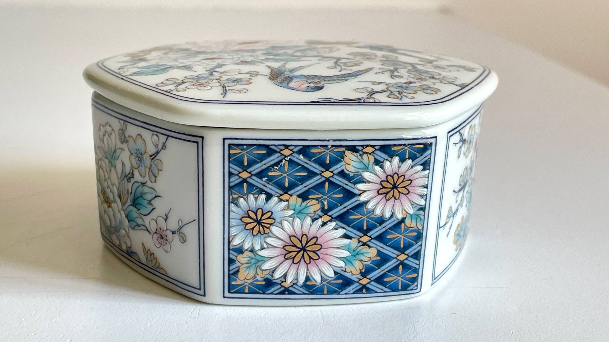 Ashtray porcelain japan