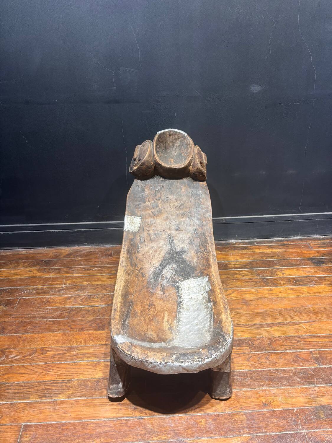 Traditional African wooden seat – Ethnic and historical piece