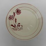 Six flat earthenware plates