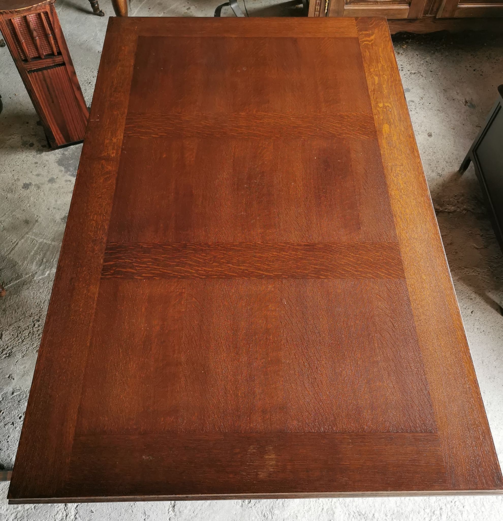 Table de style renaissance
