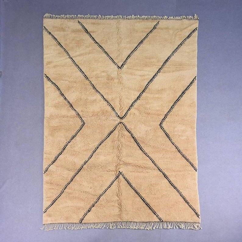 Traditional handmade Moroccan wool rug 250cmx150cm