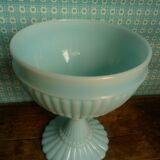 Coupe à pied en opaline de foire