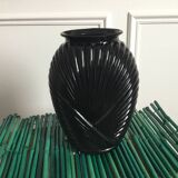 Vase en verre plissé
