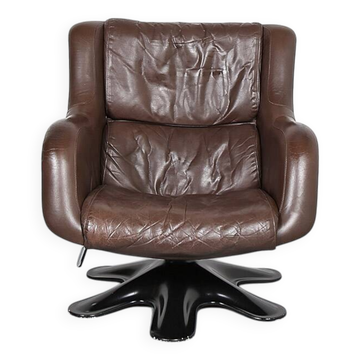 Chaise longue n° 418 du designer finlandais Yrjö Kukkapuro pour Avarte
