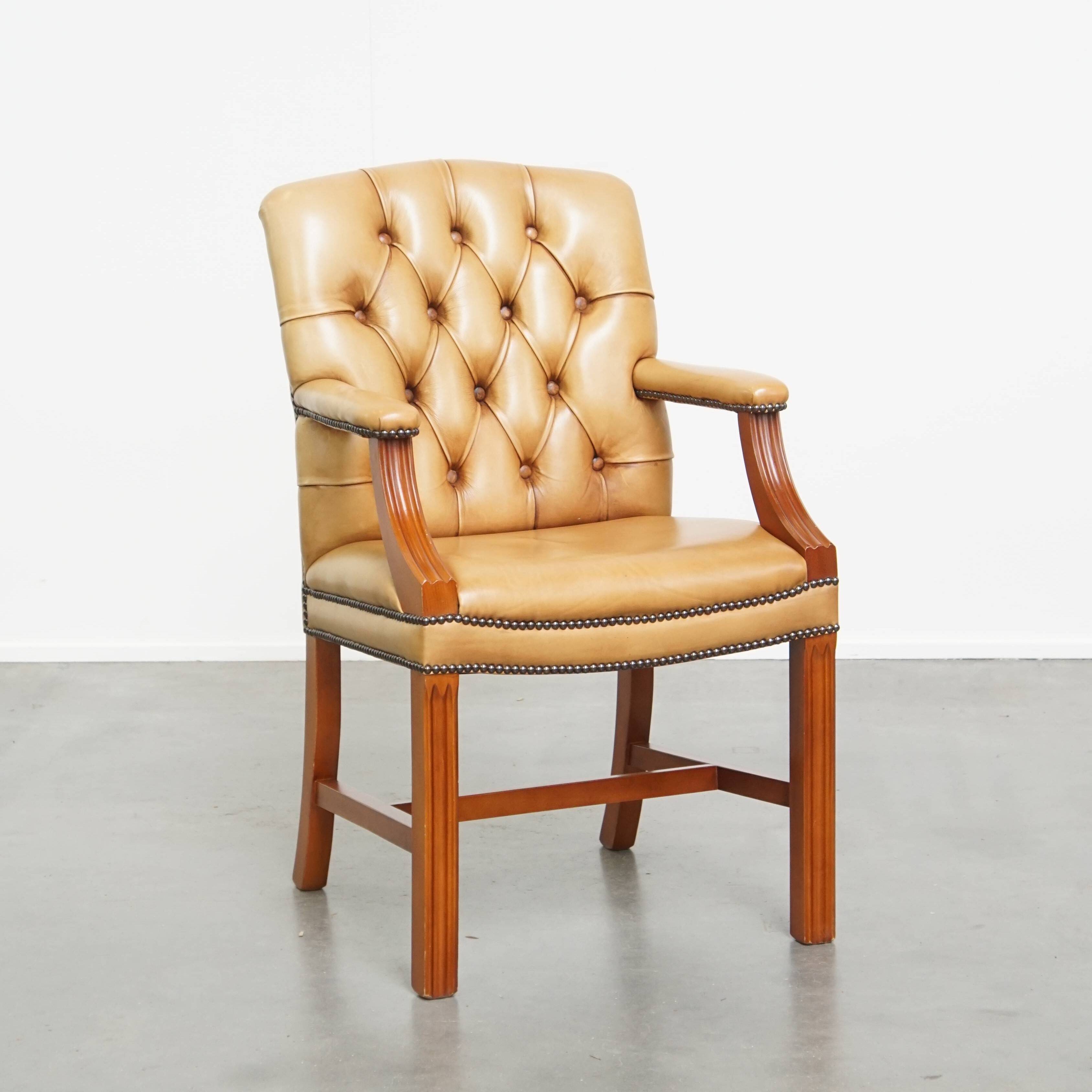 Cowhide Leather Chesterfield Dining / Side Chair in English Style