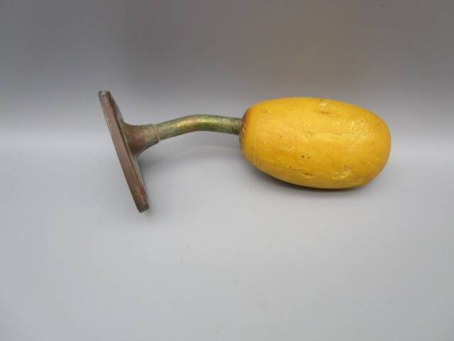 Old school wall mounted soap dish