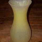 Vase jaune vintage