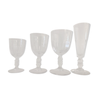 Individual set of 4 antique crystal glasses with cut-out panels