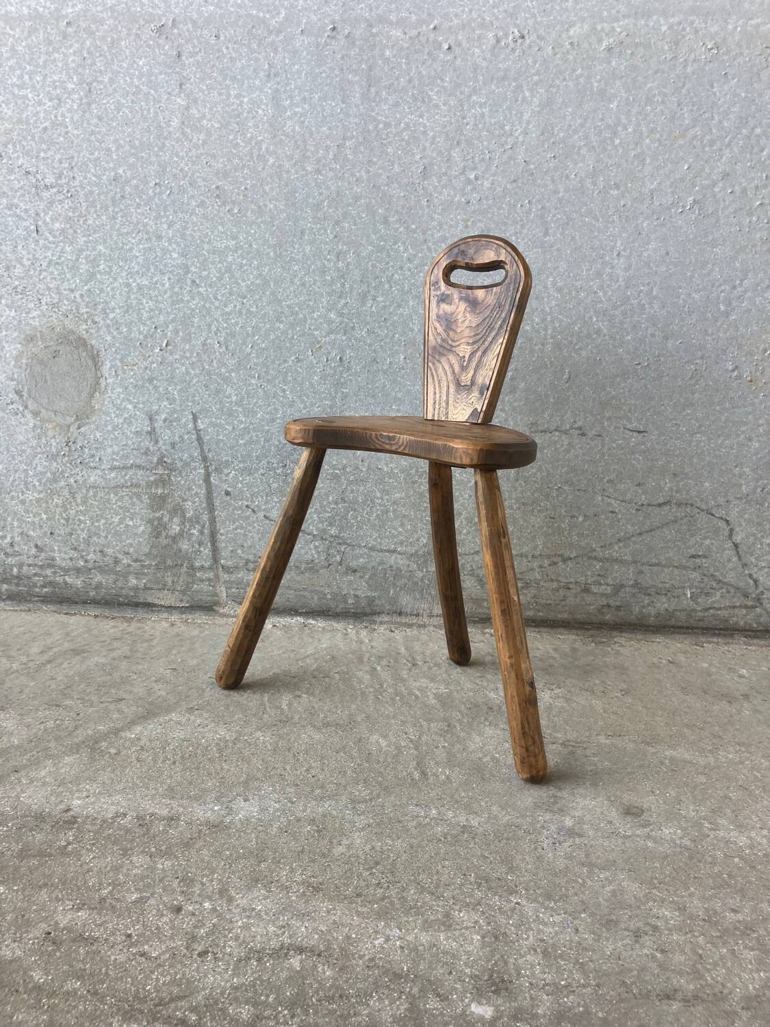 Brutalist tripod stool with backrest, France, vintage 1950s