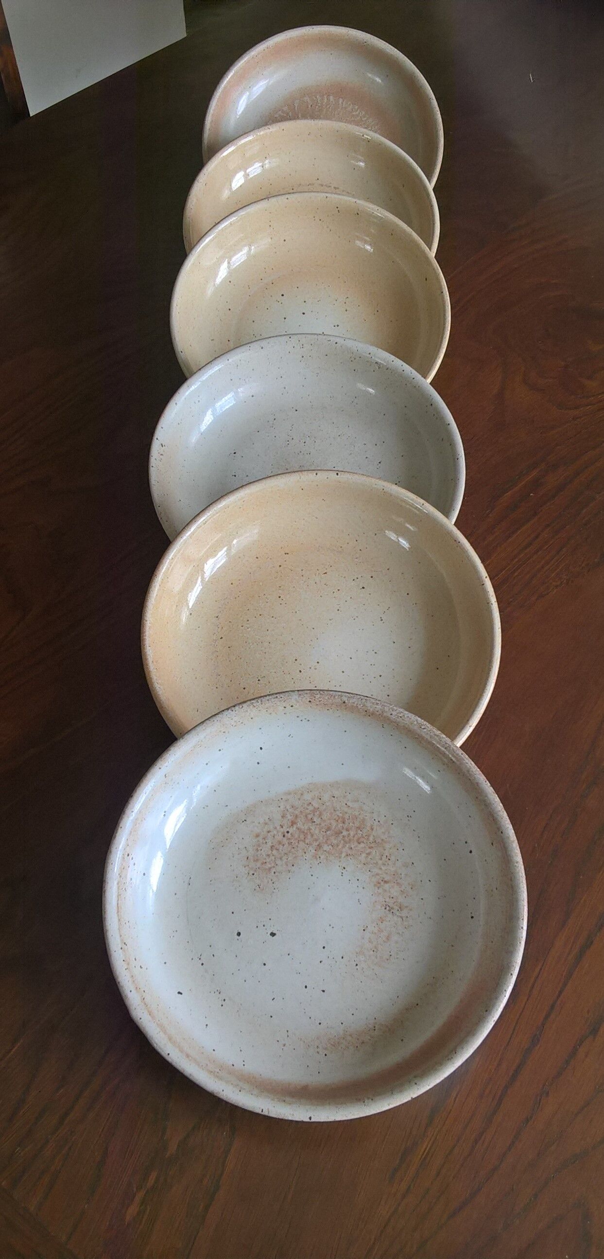 Six hollow plates Sandstone du Marais