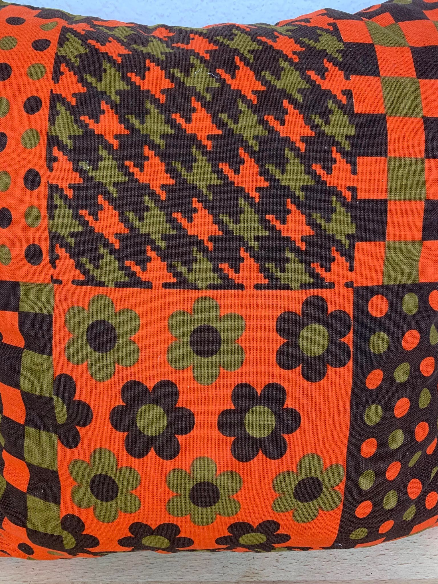 Vintage 70s flower cushion 38 x 38 cm