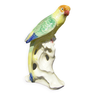 oiseau exotique en porcelaine