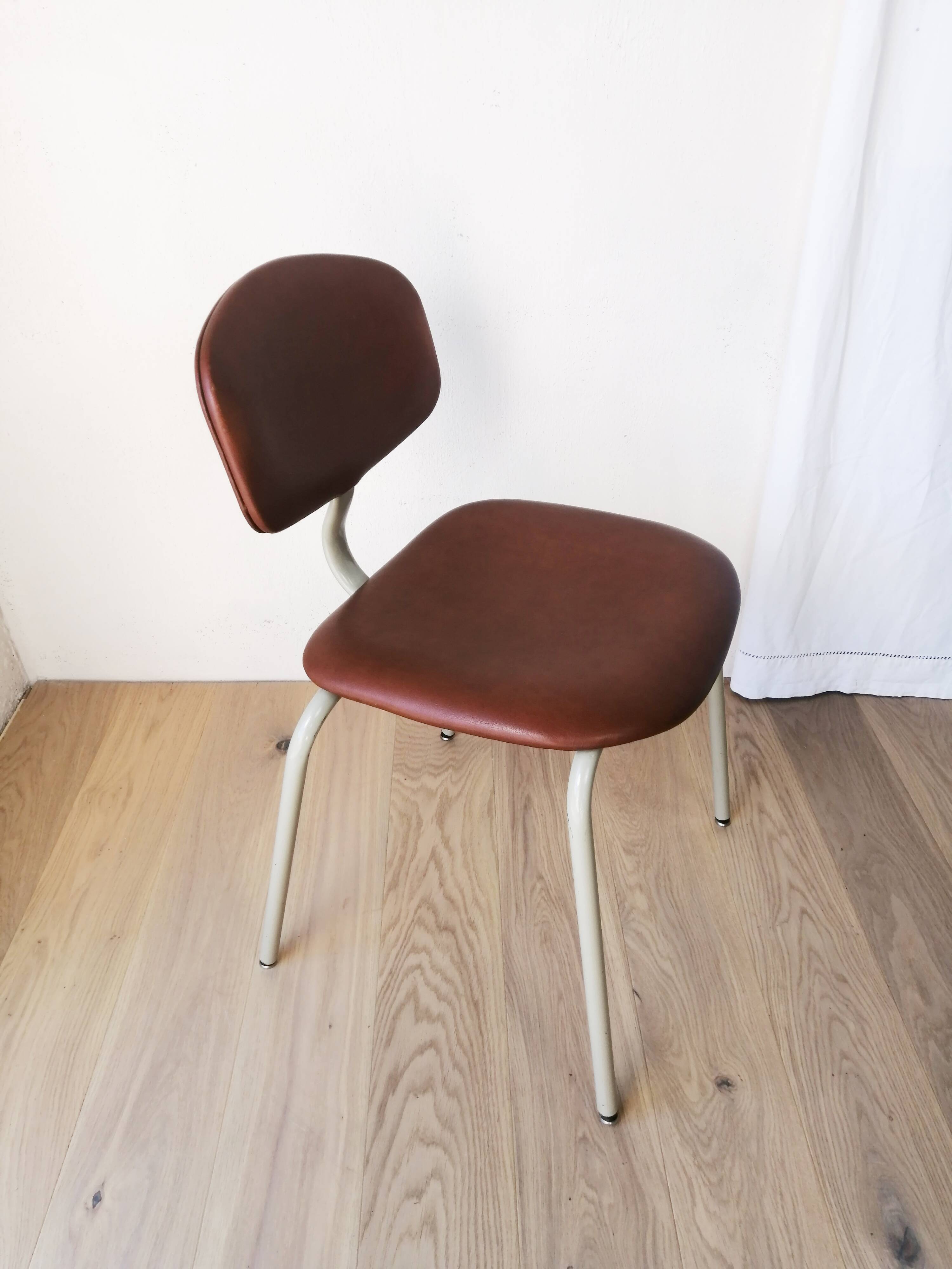 Set of 4 420-44 Strafor-Steelcase Vintage Chairs