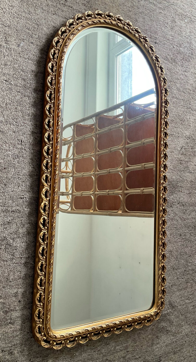Ancien miroir en bois doré et verre biseauté