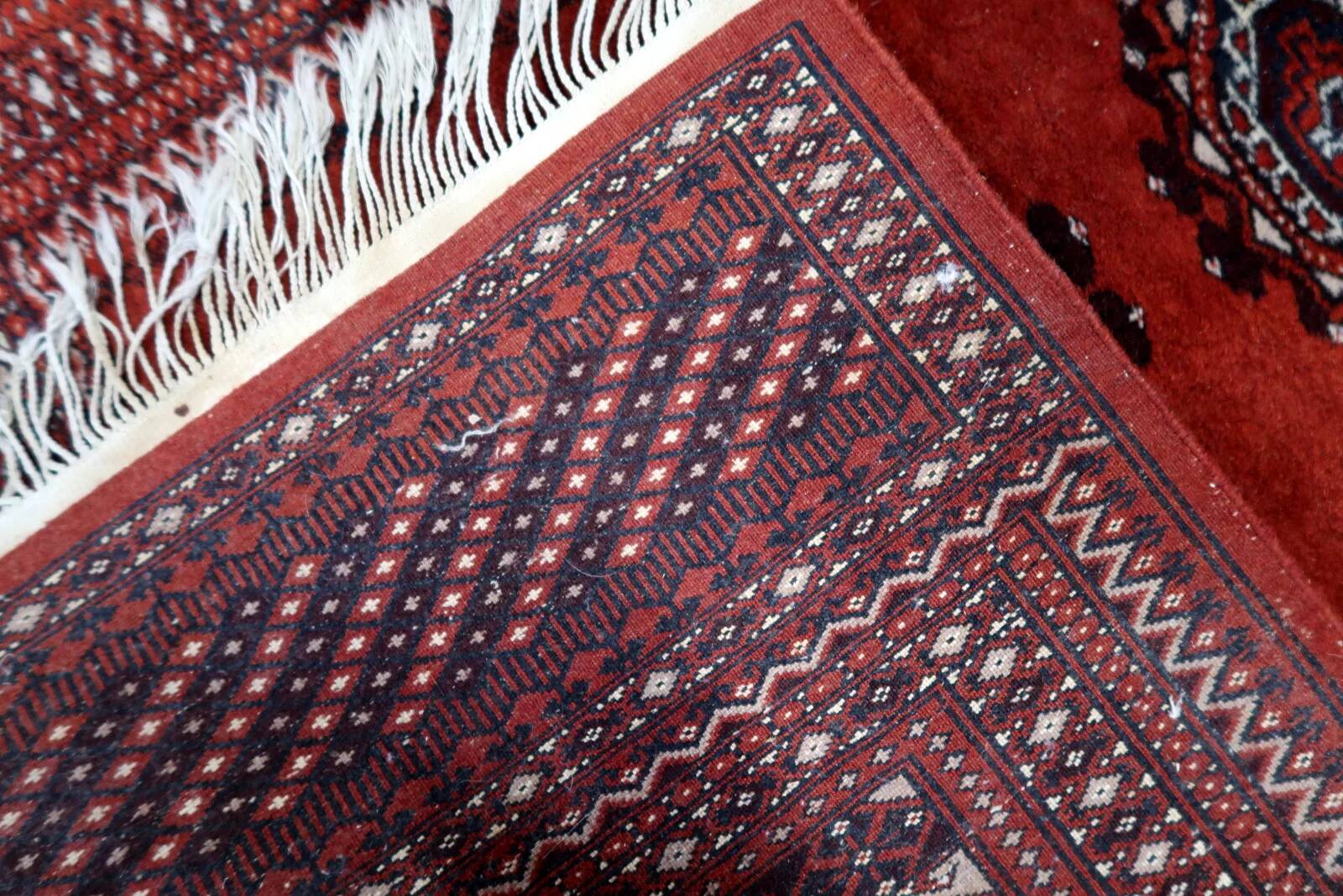 Handmade vintage Uzbek Bukhara rug 91cm x 155cm, 1950s