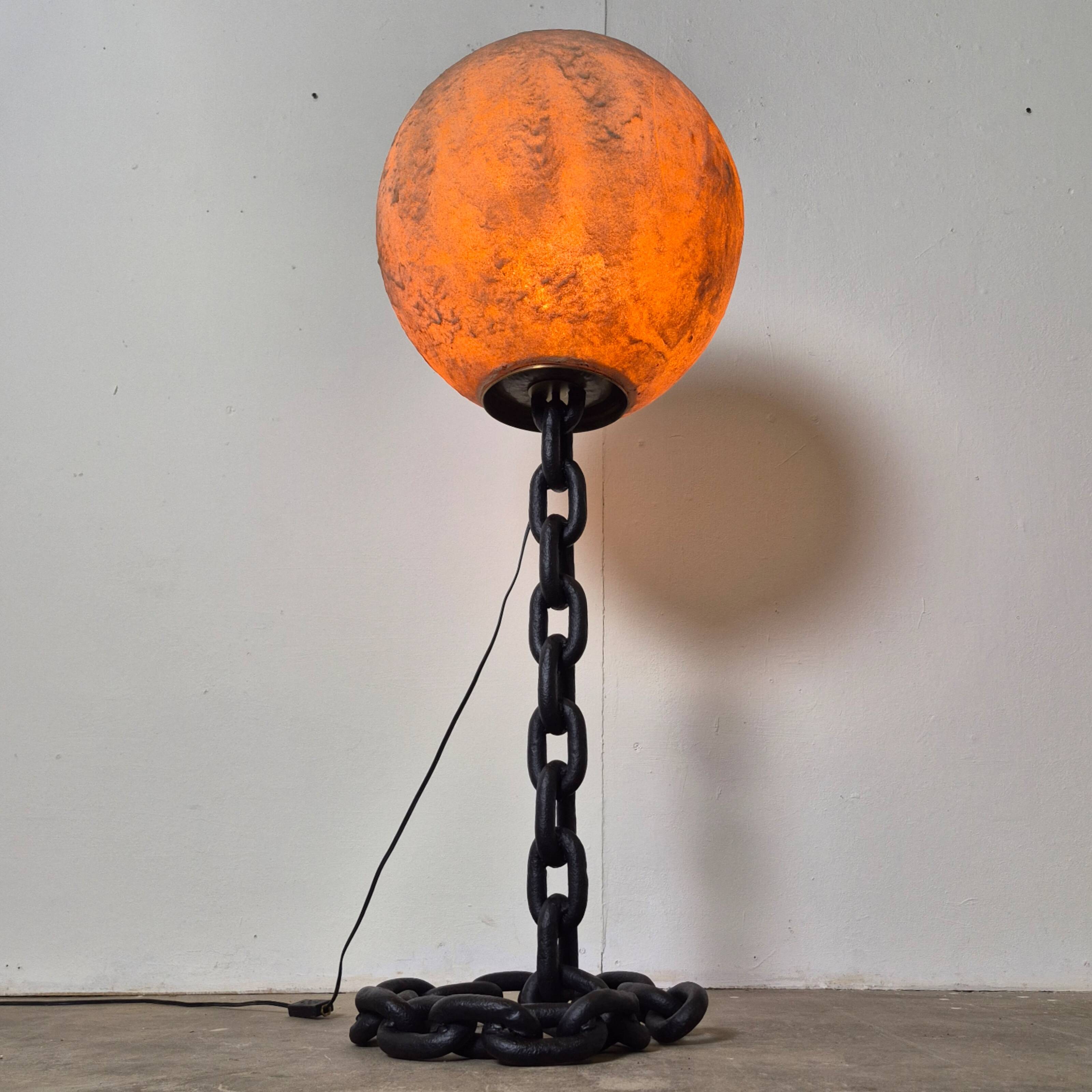 Brutalist iron chain and fiberglass floor lamp, Netherlands 1960s