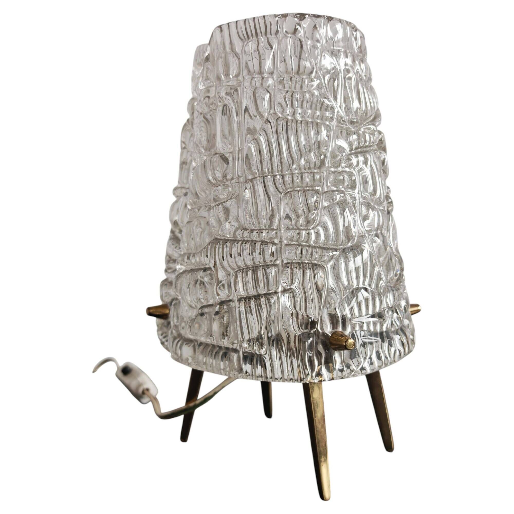 Lampe de table MCM "2/2" par JT. Kalmar en verre texturé et socle en laiton
