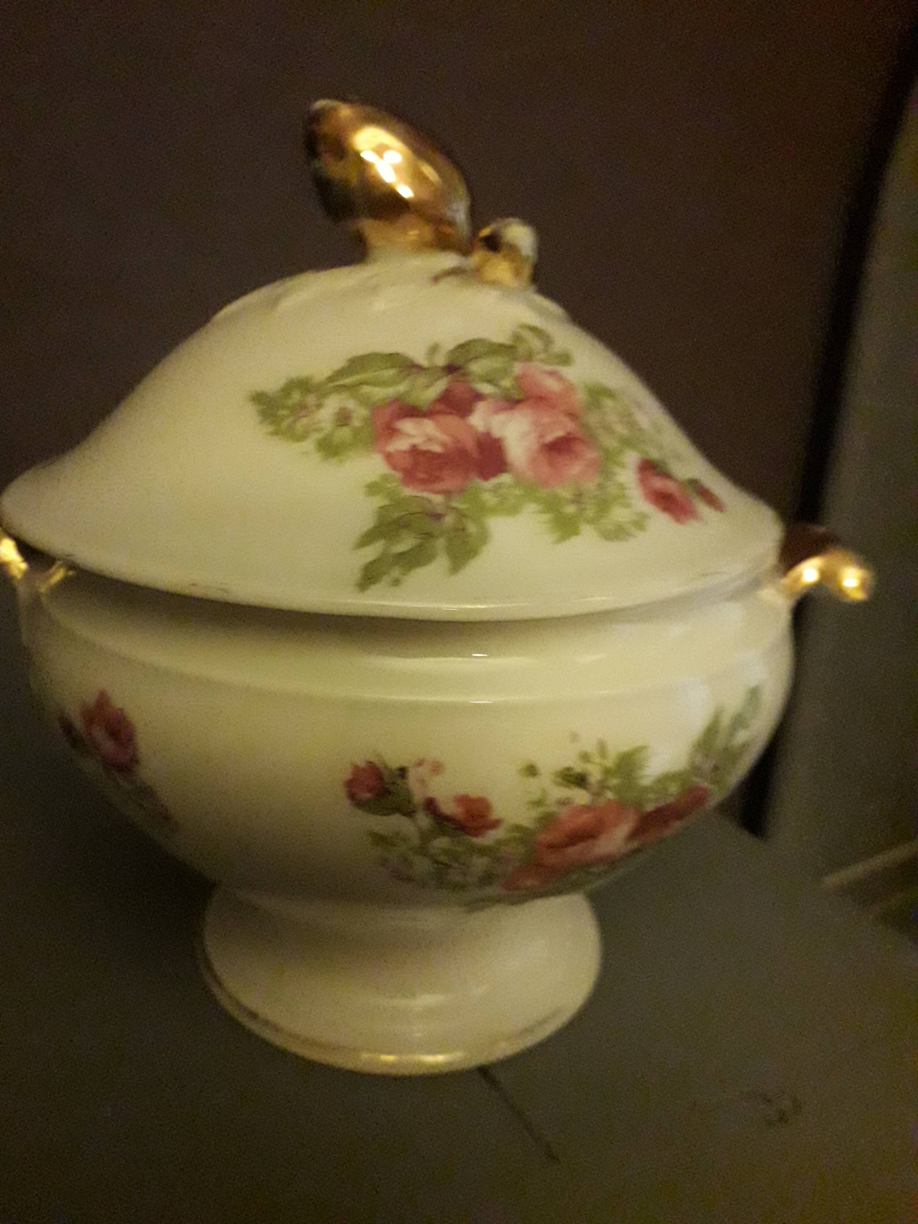 Antique porcelain sweet box from Limoges - William Guérin