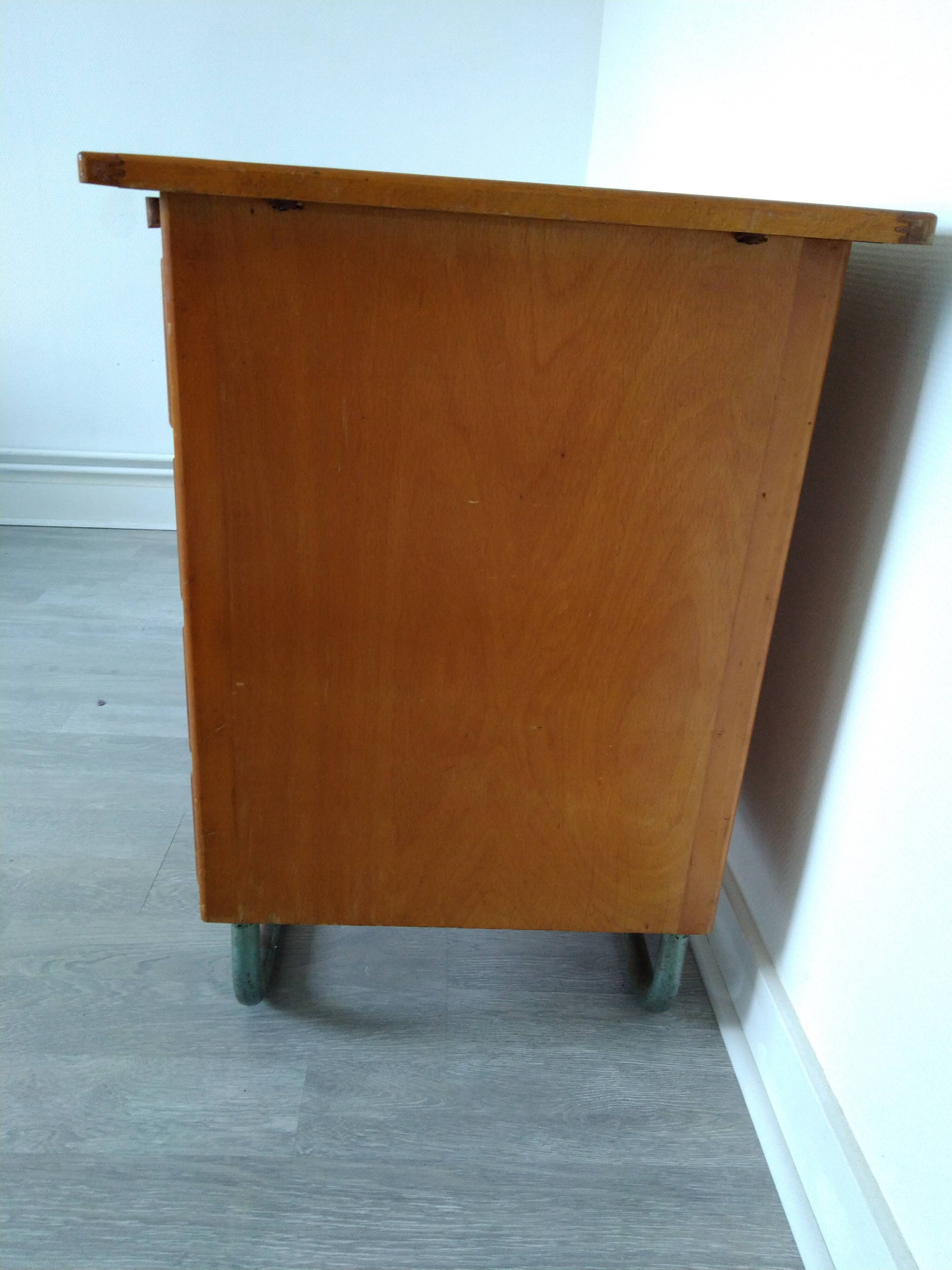 Bureau en bois et métal