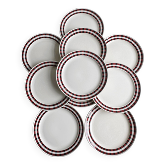 Set of 10 earthenware dinner plates from Villeroy & Boch, decorated with red and black tiles.