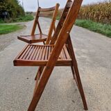 Set of 2 old folding chairs