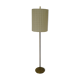 Lampadaire en métal coloré de laiton de cru