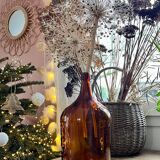 Give me amber Jeanne.