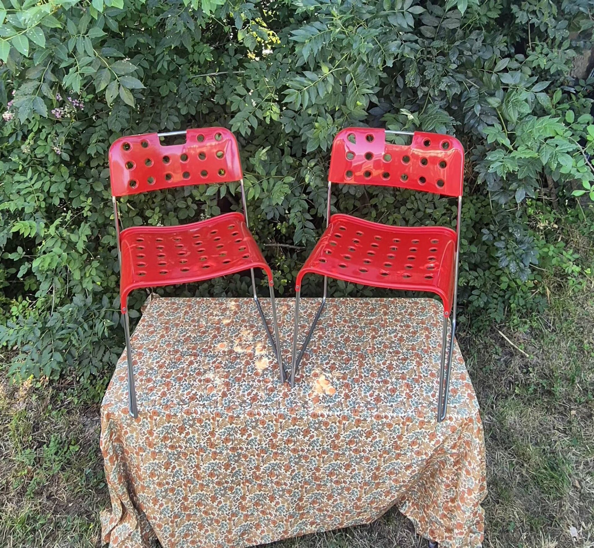 Omstak chair by Rodney Kinsman, vintage red metal.