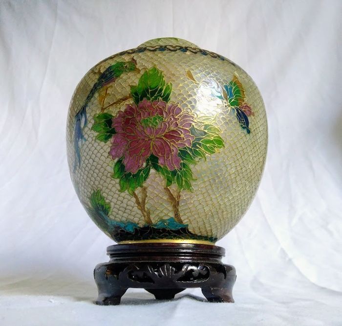 Openwork plique-à-jour enamel pot - 1920 to 1949 - China
