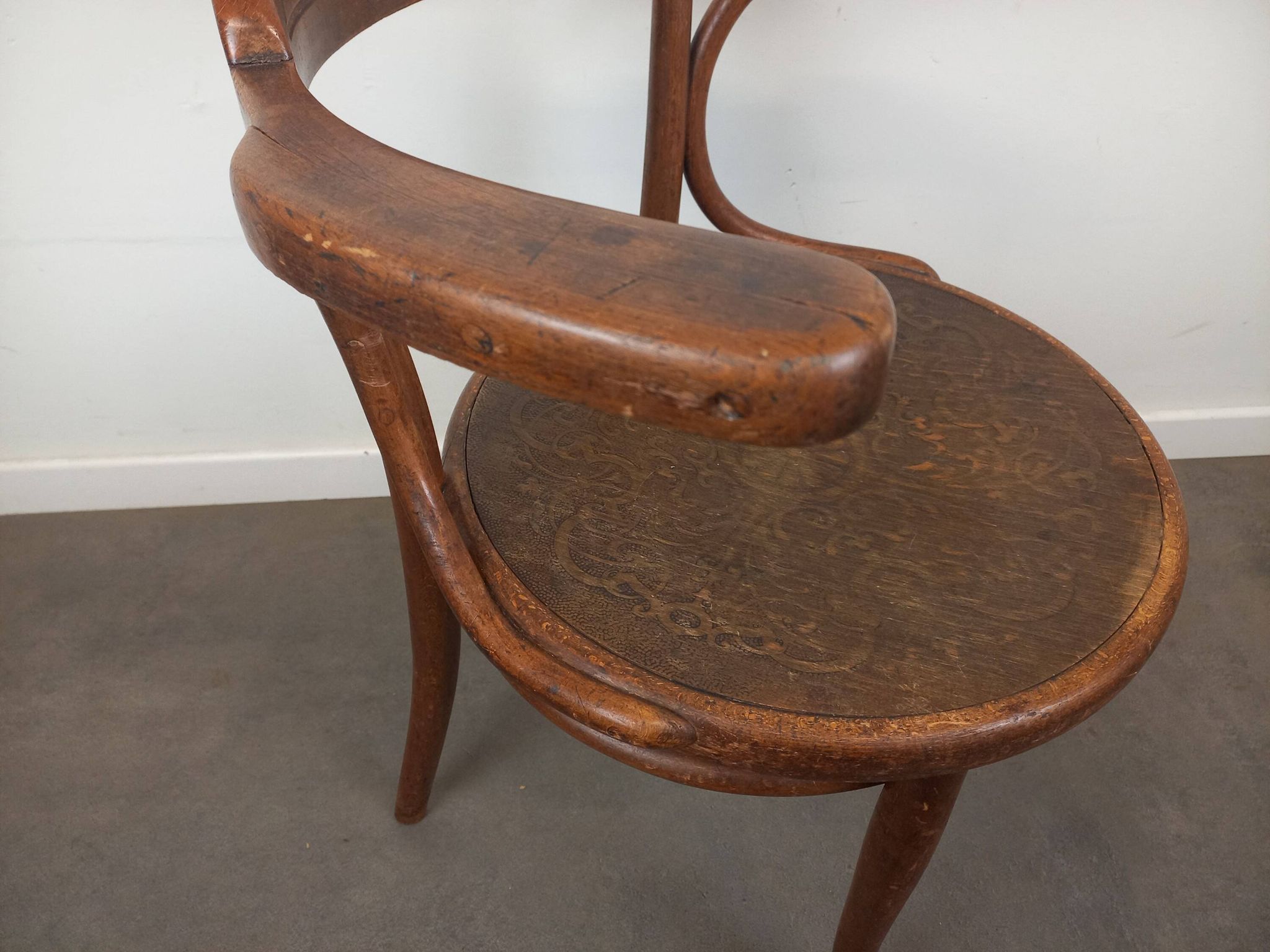 Bentwood chair Thonet