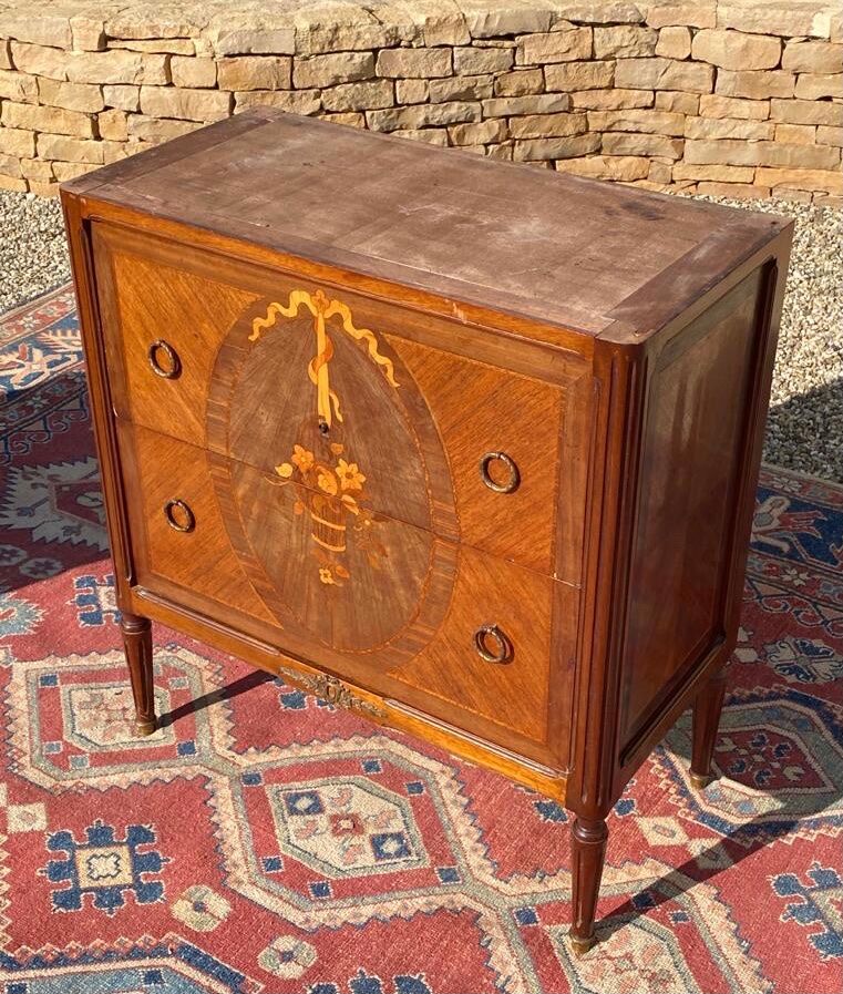 Dresser marquetry and bronze Louis XVI style