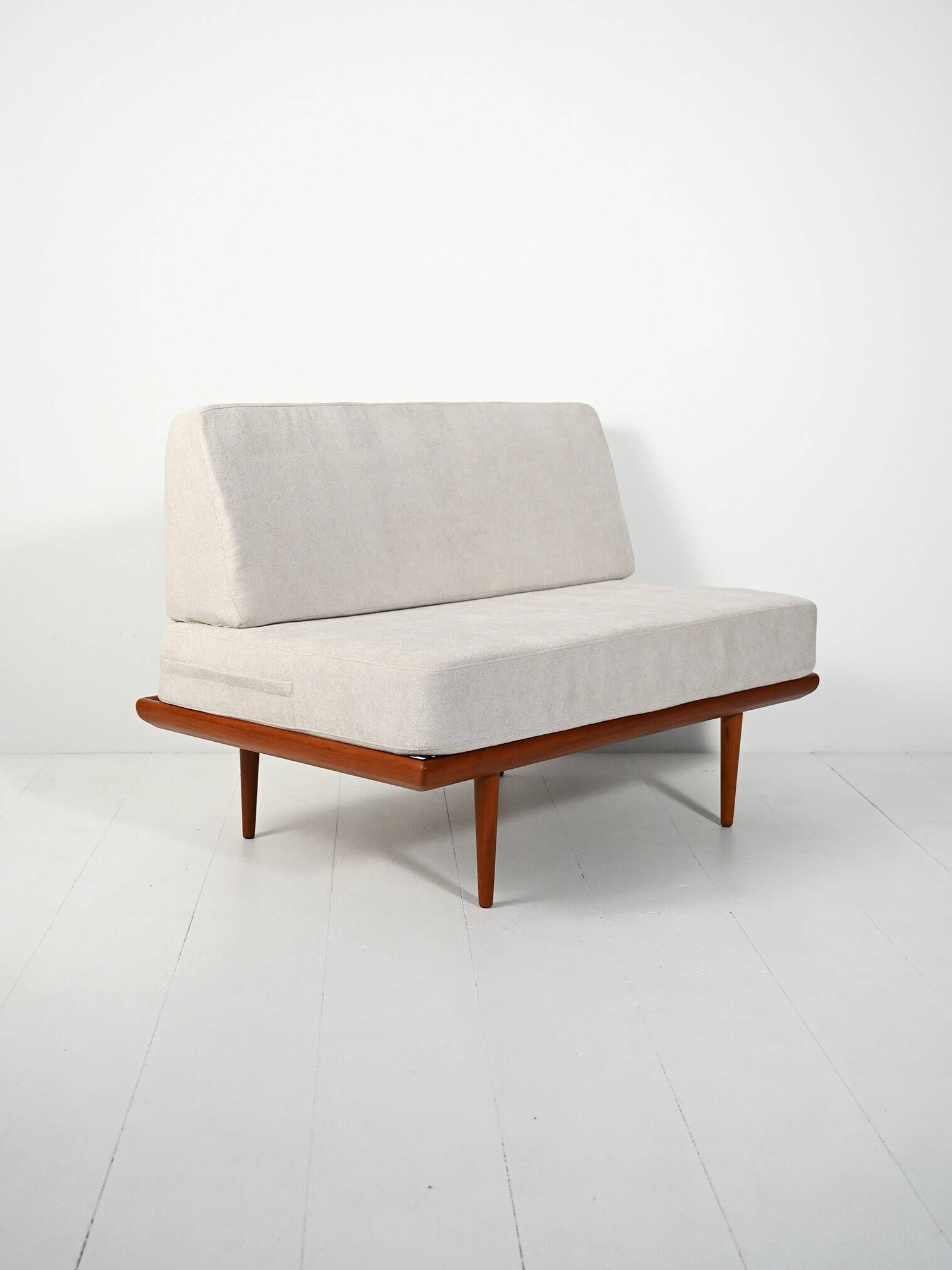 Causeuse en teck « Minerva » par France & Søn