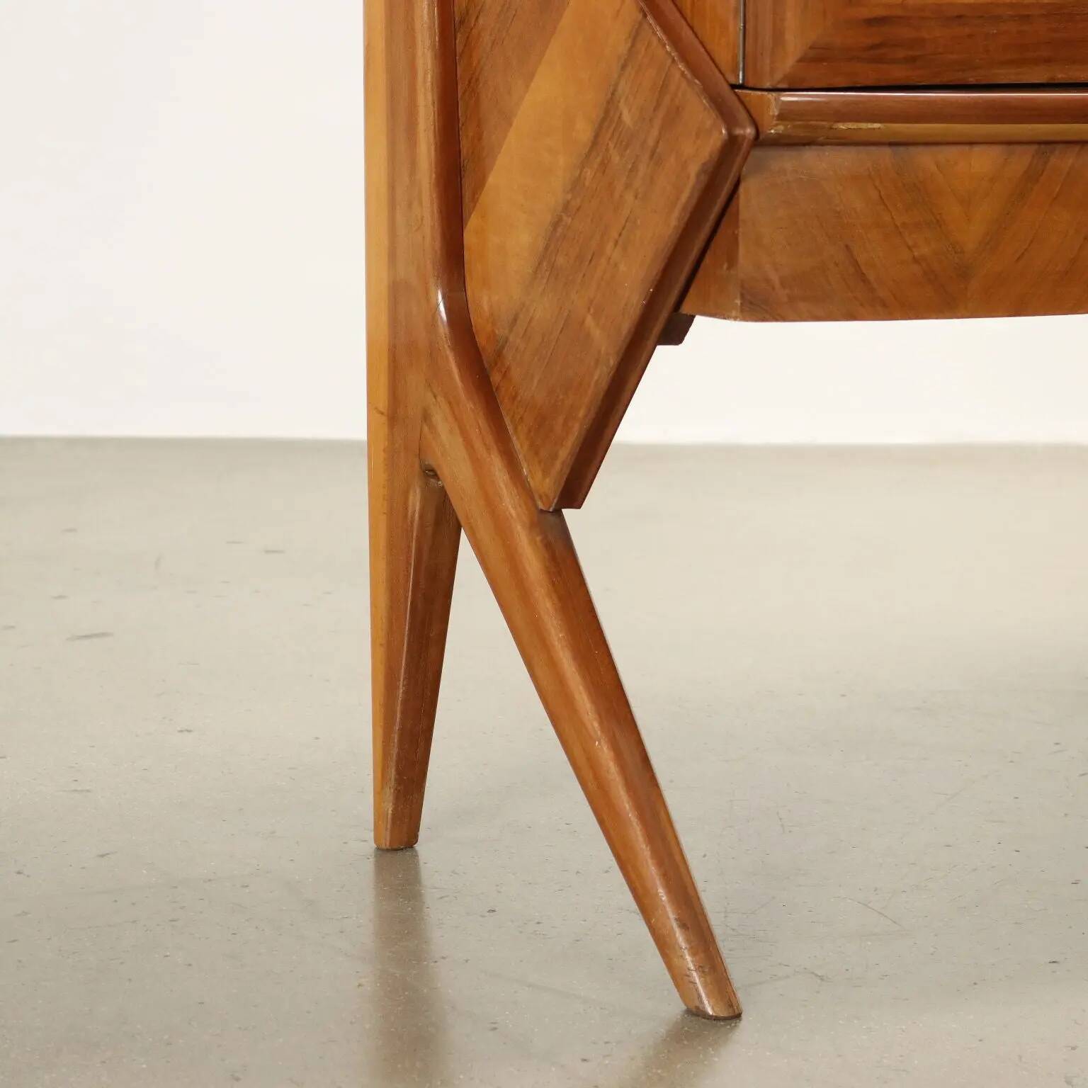 Vintage buffet in walnut veneer and glass, Italy, 1950s-1960s.