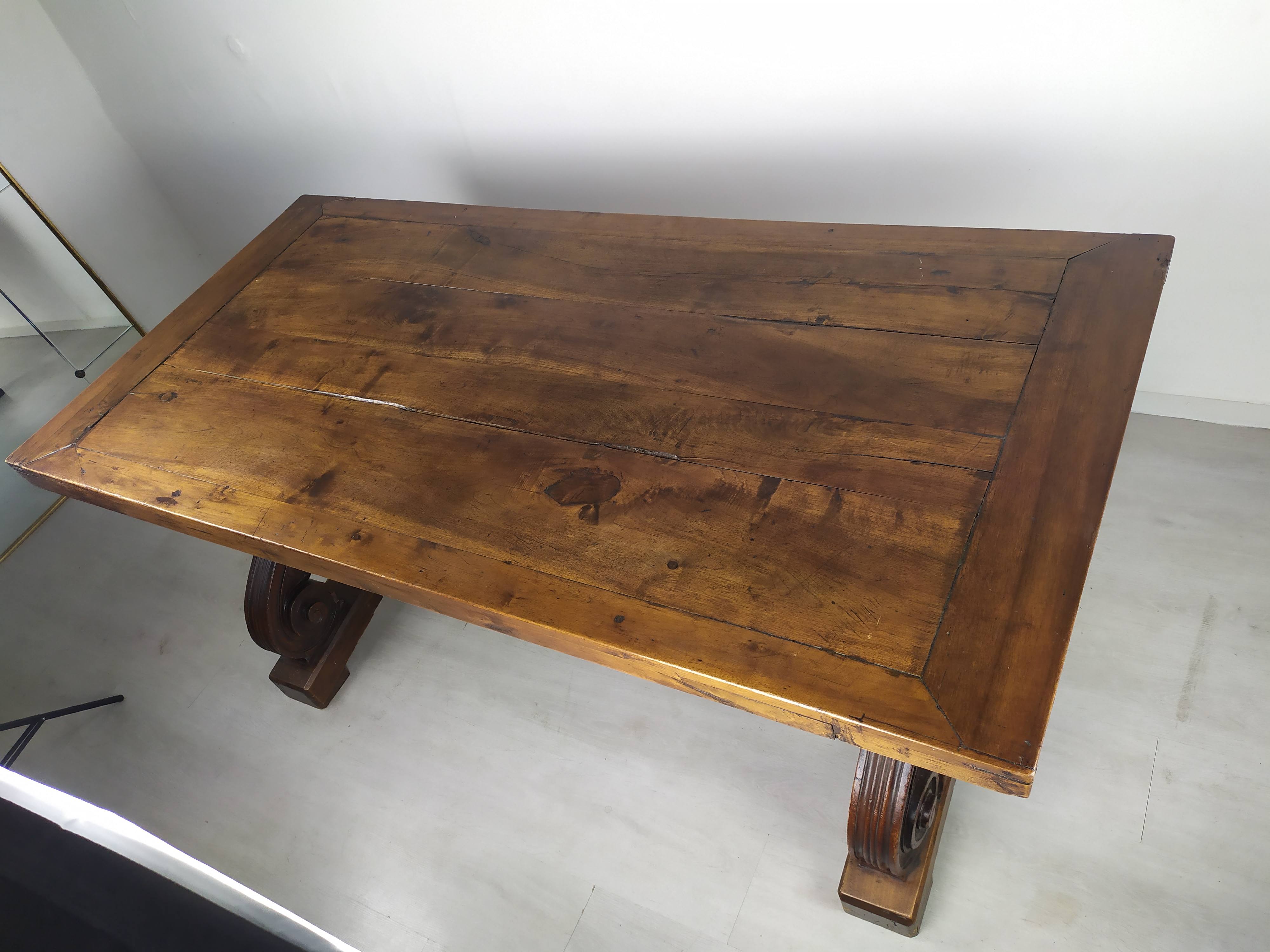 Spanish renaissance table