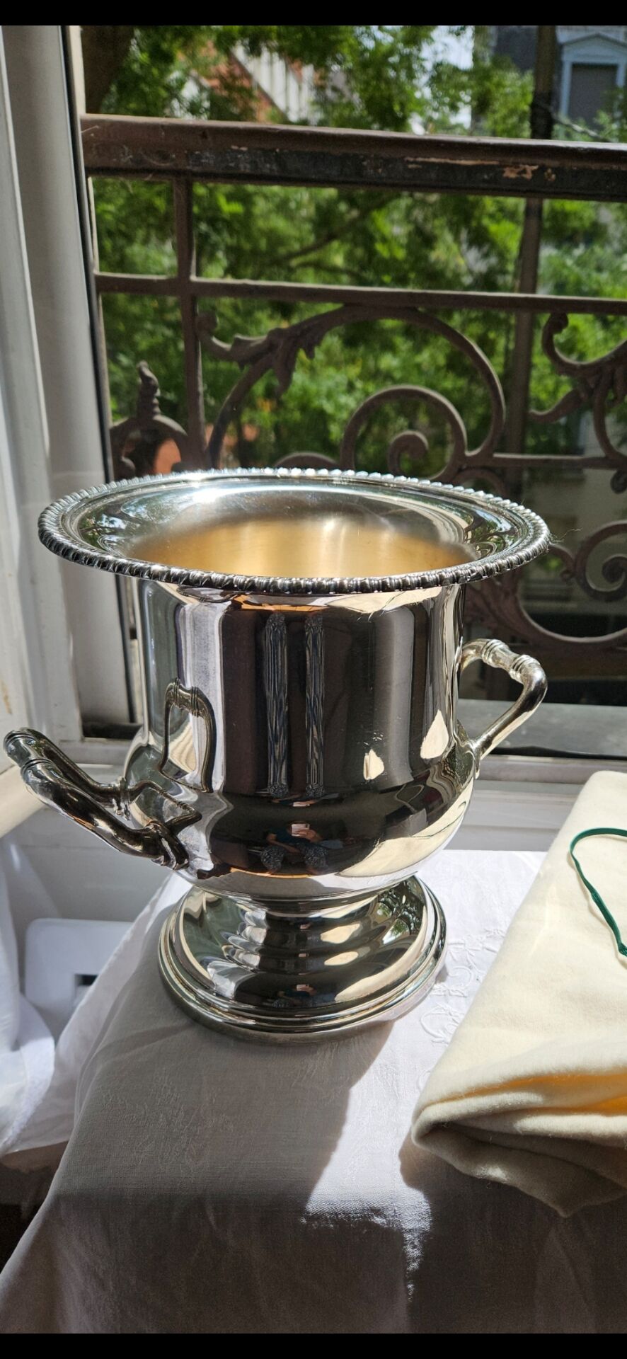 Superb Champagne Bucket Viners – Silver Metal – Exceptional Condition