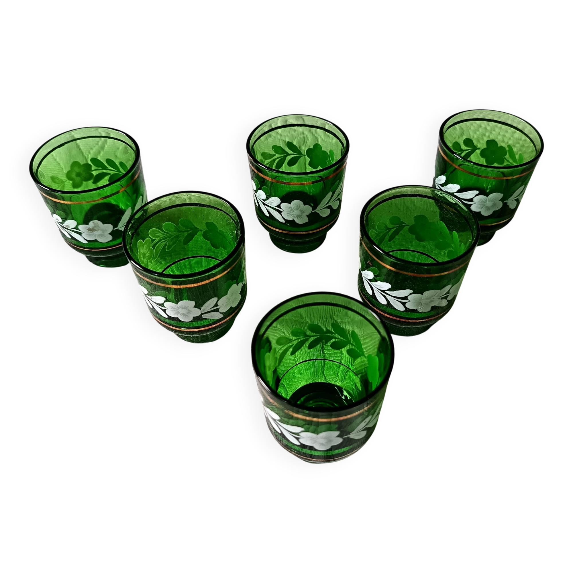 6 verres à liqueur verts décor fleuri blanc vintage