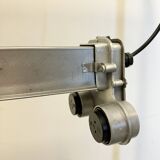 Lampe tubulaire industrielle polie suspendue, années 1970