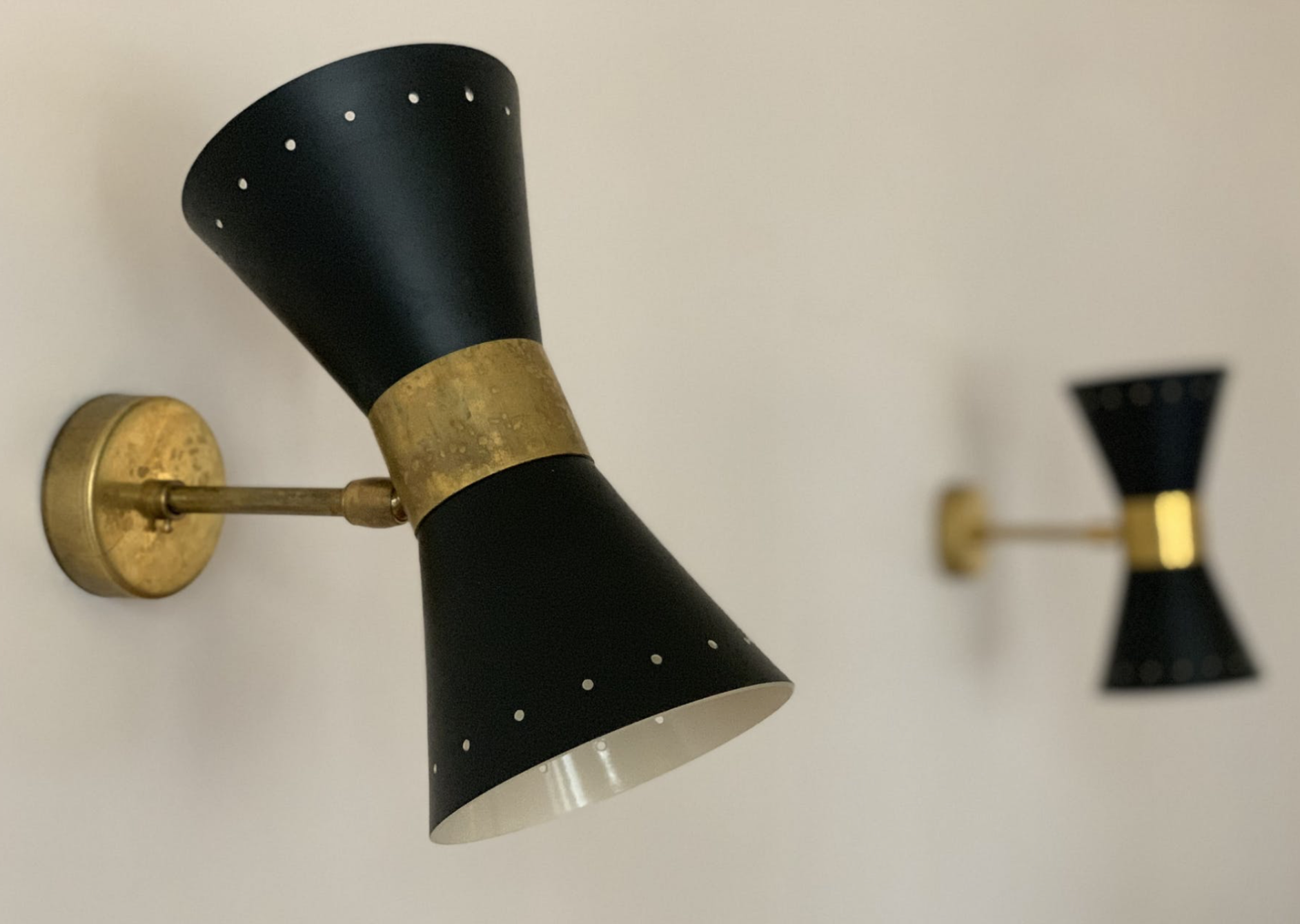 Pair of black Italian diabolo appliques