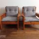Paire de fauteuils en pin 1980