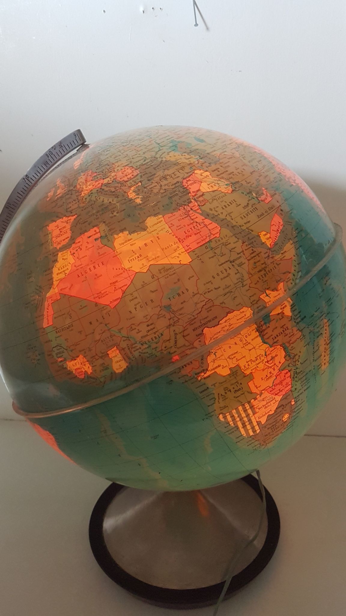 Light earth globe "hercule"