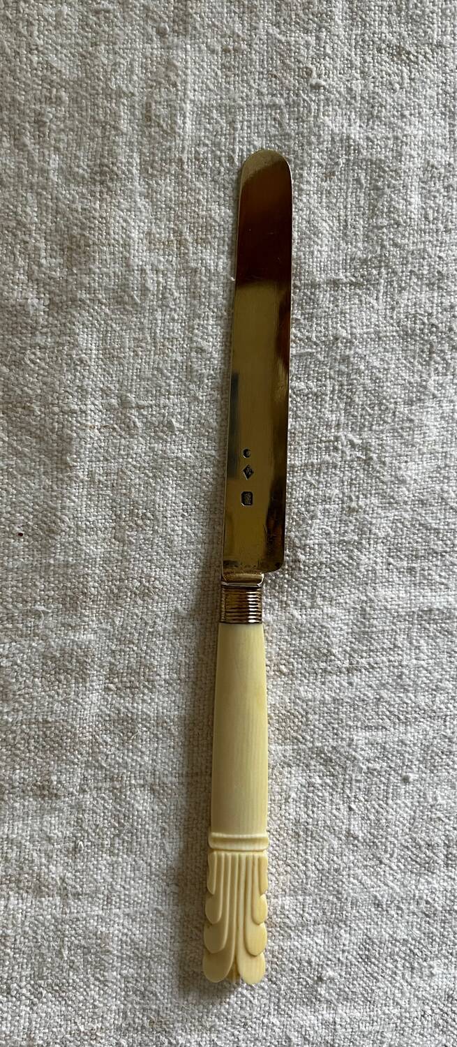 Ensemble de couteaux à dessert vermeil et ivoire