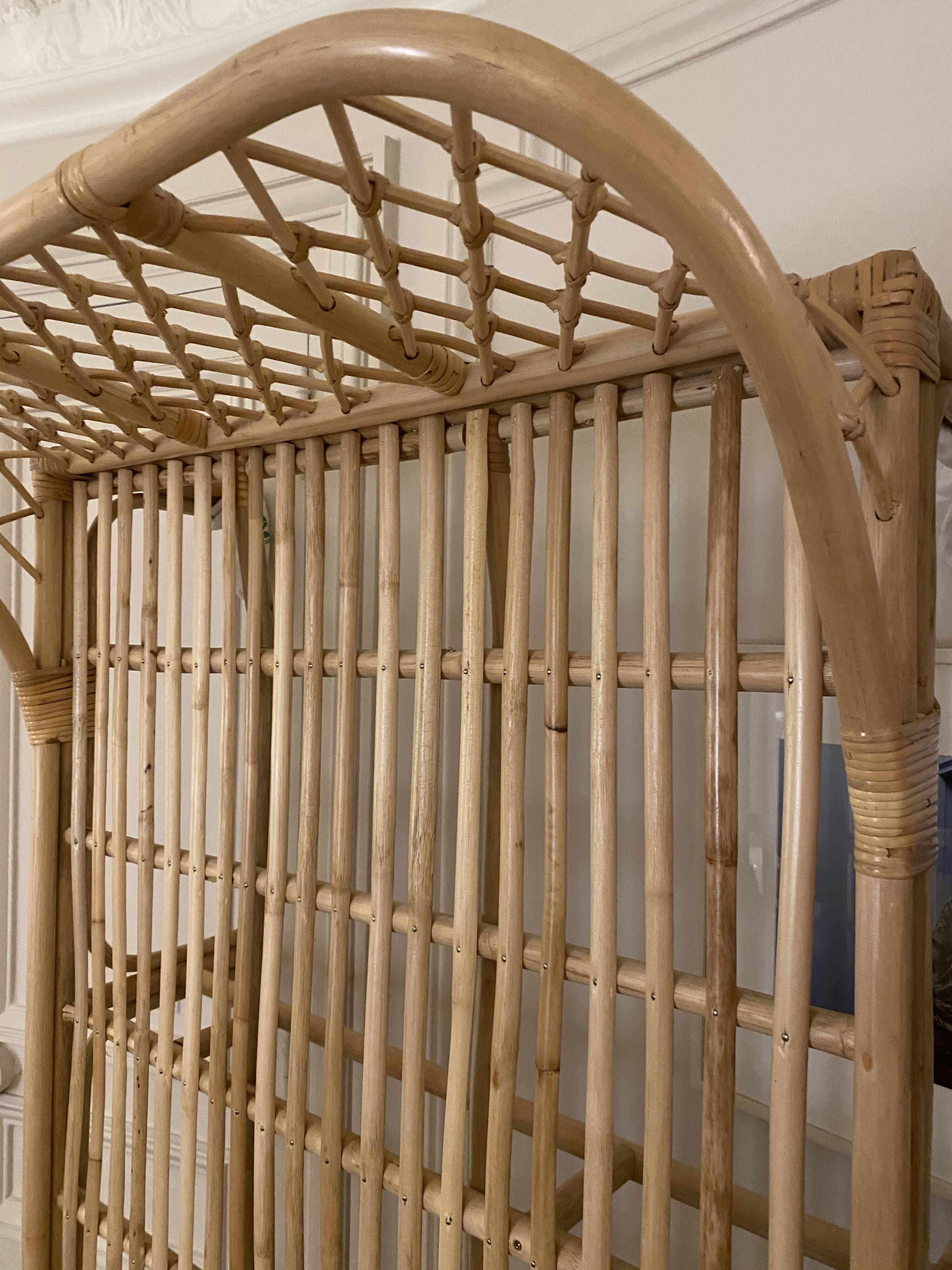 Rattan bed