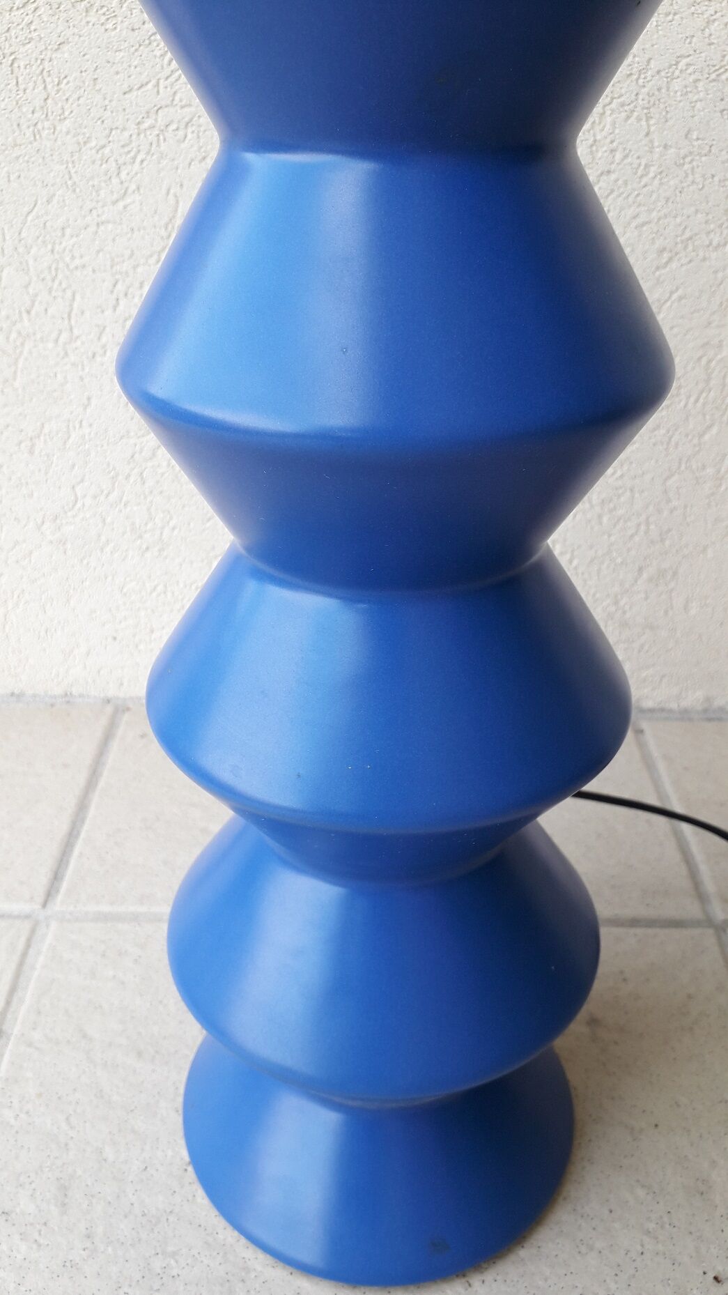 Pied de lampe bleu