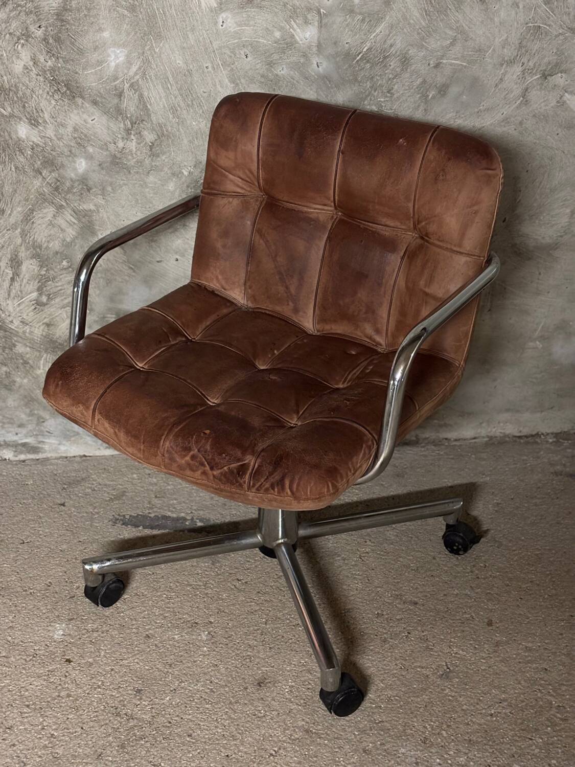 Storm leather office chair by Yves Christin for Airborne