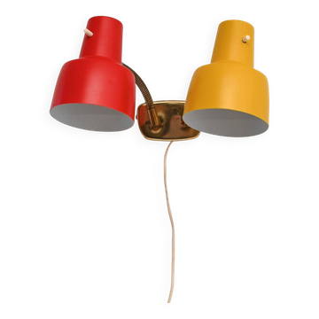 Applique murale scandinave à deux bras en métal des années 1960