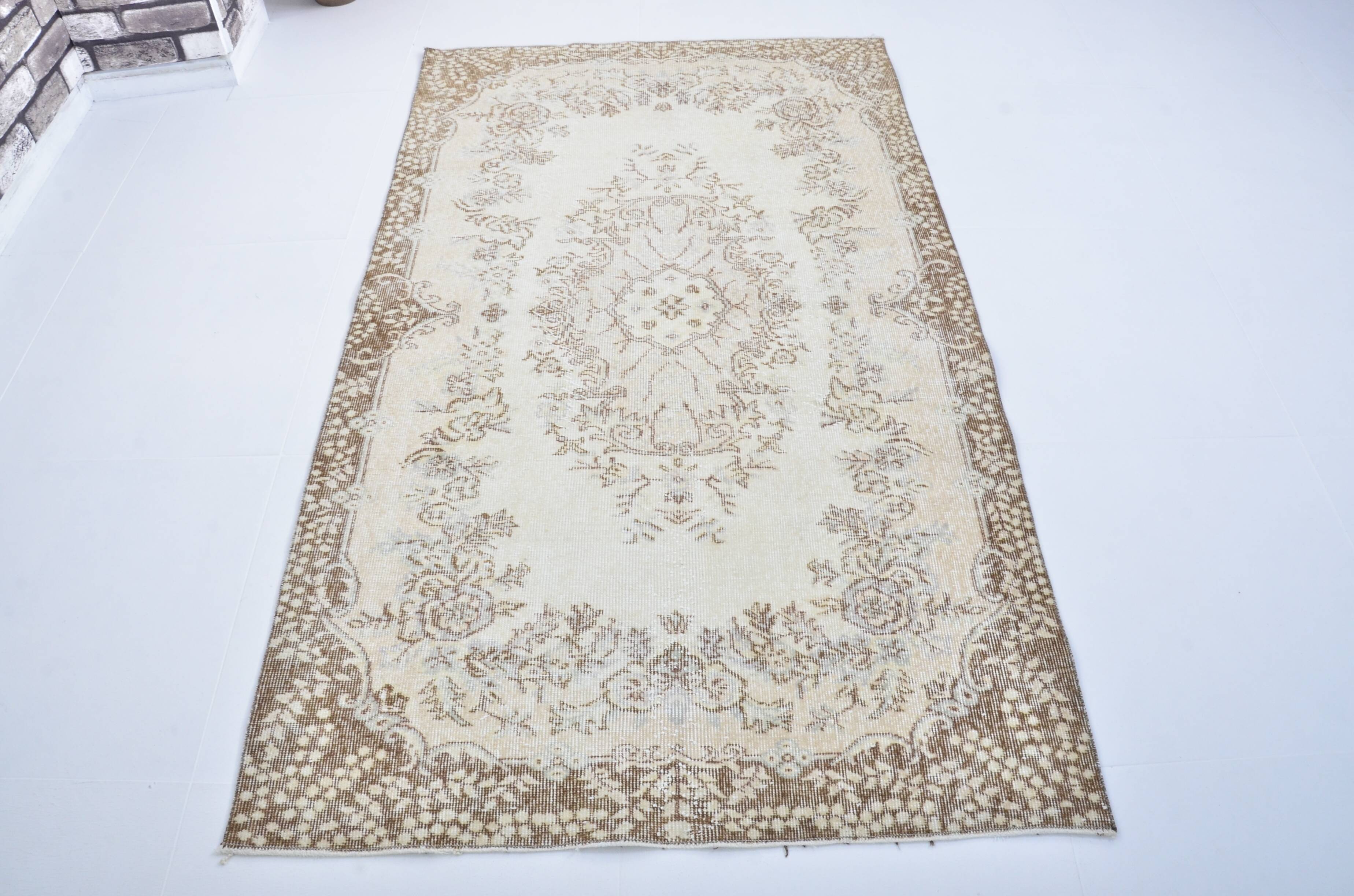 Antique Handknotted Anatolian Carpet sku 3144
